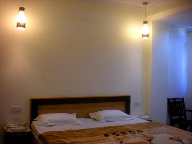 Hotel Ganesha Inn Tapovan Oda fotoğraf