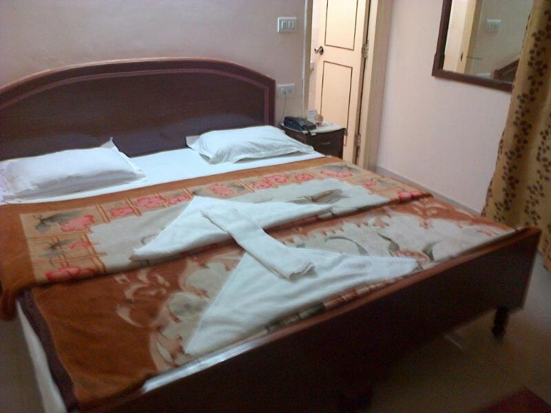 Hotel Ganesha Inn Tapovan Oda fotoğraf
